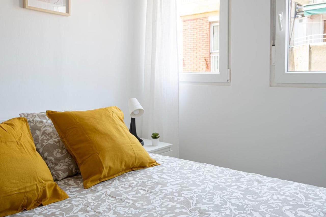Apartment Beach Picasso Sant Adria de Besos Exterior photo