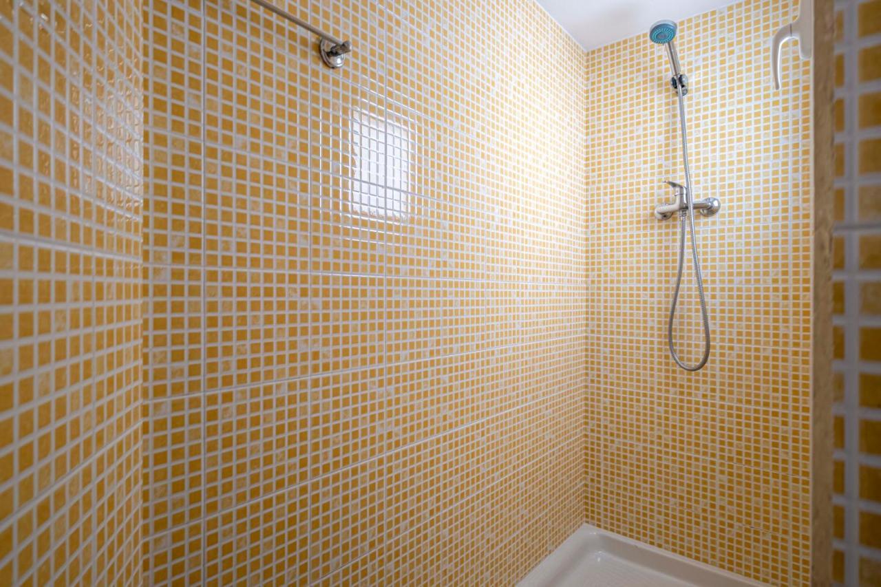Apartment Beach Picasso Sant Adria de Besos Exterior photo